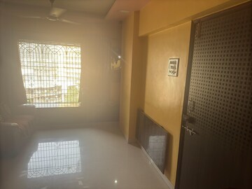 Living Room in 1 BHK Apartment at Mulund West – for Rent