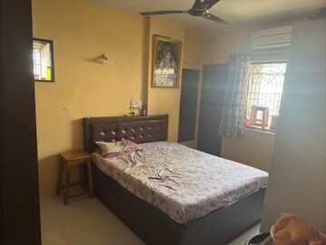 Bedroom in 1 BHK Apartment at Mulund West – for Rent