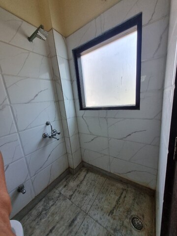 Bathroom in 1 RK Builder Floor at Sector 41 – for Rent