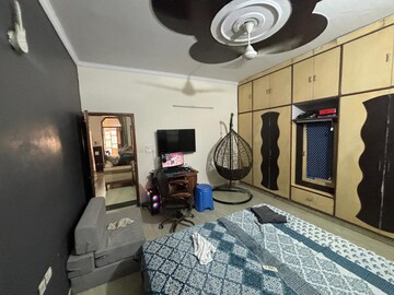 Bedroom in 4 BHK Builder Floor at Fateh Nagar – for Sale