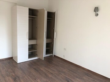 Room in 3 BHK Apartment at Bestech Park View Grand Spa, Sector 81 – for Sale