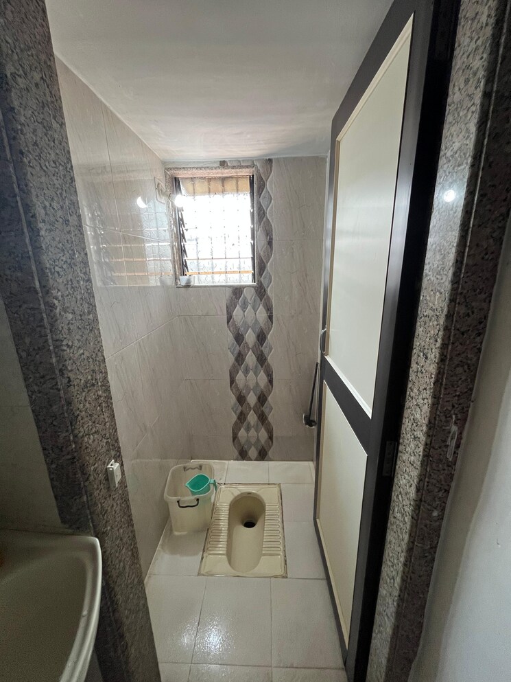 Bathroom, rai-heaven 1 Bedroom 596 Sq.Ft. Apartment In Kalyan East Thane 8001946
