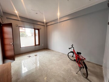 Room in 2 BHK Independent House at Gomti Nagar – for Rent