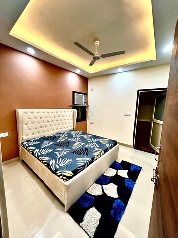 Master Bedroom in 1 BHK Builder Floor at Sector 38 – for Rent