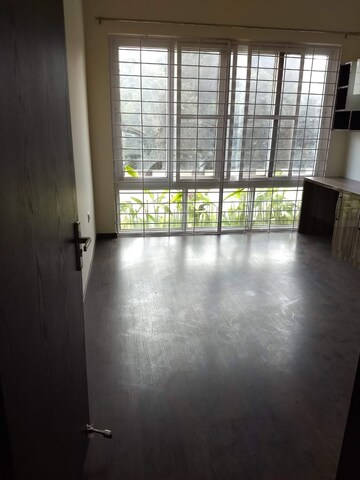 Room in 2 BHK Apartment at Arge Helios, Hennur Road – for Sale