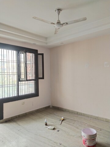 Room in 3 BHK Independent House at Ansal Plaza Sector-23, Sector 23 – for Rent