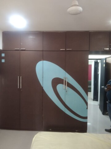 Furnished Amenities in 3 BHK Apartment at Windsor Tower, Andheri West – for Sale