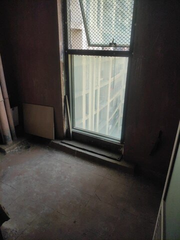 Room in 3 BHK Apartment at Nahar Lilium Lantana, Chandivali – for Sale