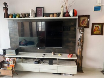 Living Room in 1 BHK Apartment at Andheri West – for Rent