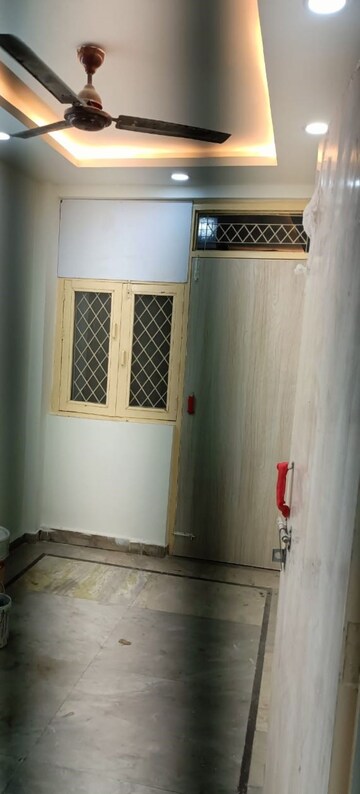 Room in 2 BHK Builder Floor at Laxmi Nagar – for Sale