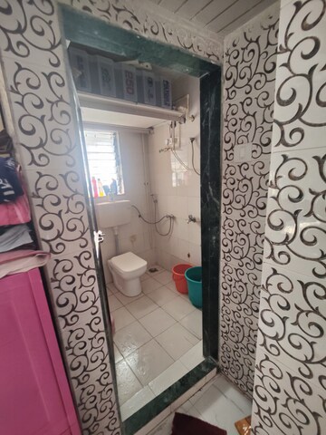 Bathroom in 1 BHK Apartment at Summit Apartment, Goregaon East – for Sale