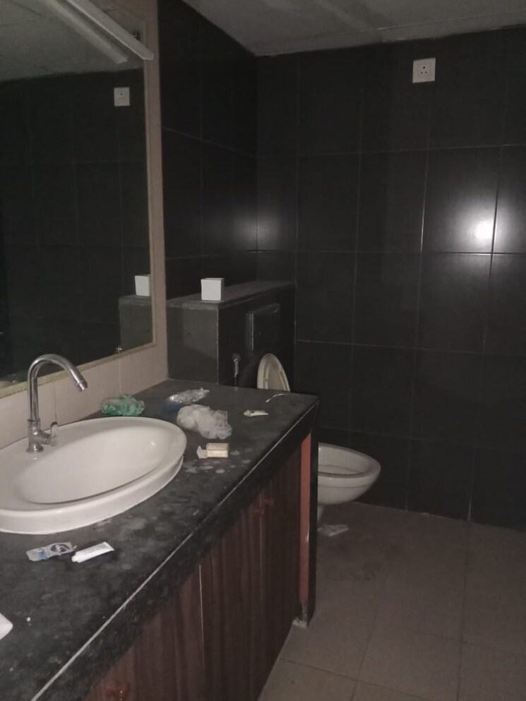 Bathroom, raheja-vedaanta 2 Bedroom 1432 Sq.Ft. Apartment In Sector 108 Gurgaon 8002314