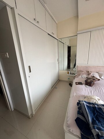 Room in 2 BHK Apartment at Bandra West – for Rent