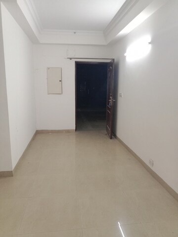 Room in 2 BHK Apartment at Raheja Vedaanta, Sector 108 – for Sale