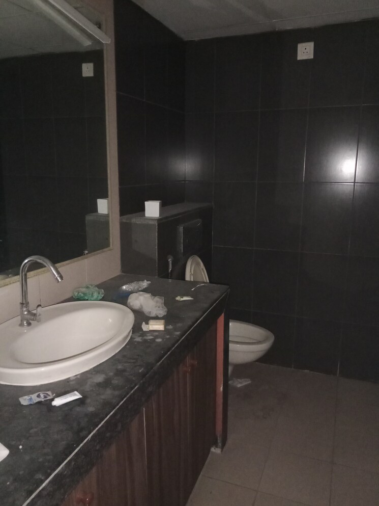 Bathroom, raheja-vedaanta 2 Bedroom 1432 Sq.Ft. Apartment In Sector 108 Gurgaon 8002358