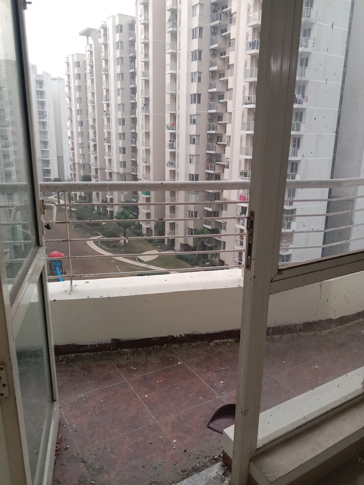 Balcony, raheja-vedaanta 2 Bedroom 1432 Sq.Ft. Apartment In Sector 108 Gurgaon 8002358