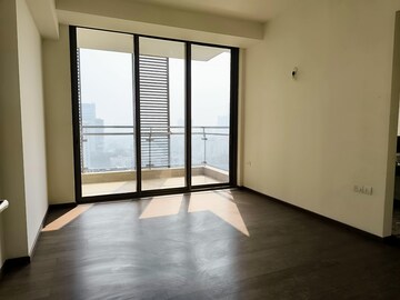 Room in 3.5 BHK Apartment at M3M Golf Estate, Sector 65 – for Rent