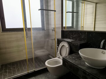 Attached Bathroom in 3.5 BHK Apartment at M3M Golf Estate, Sector 65 – for Rent