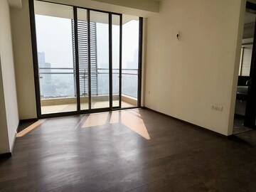 Room in 3.5 BHK Apartment at M3M Golf Estate, Sector 65 – for Rent
