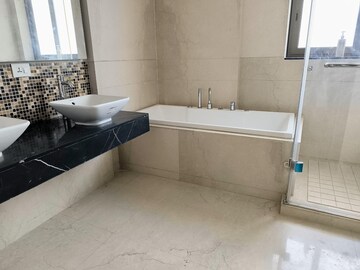 Attached Bathroom in 3.5 BHK Apartment at M3M Golf Estate, Sector 65 – for Rent