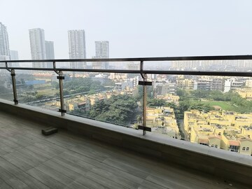 Swimming Pool in 3.5 BHK Apartment at M3M Golf Estate, Sector 65 – for Rent