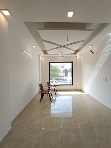 Room in 1 RK Apartment at Sant Nagar – for Rent