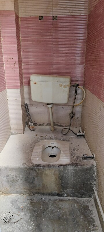 Bathroom in 1 RK Apartment at Sant Nagar – for Rent