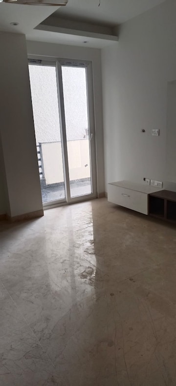 Room in 3 BHK Builder Floor at Ansal Sushant Lok I, Sector 43 – for Rent