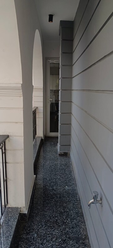 Balcony in 3 BHK Builder Floor at Ansal Sushant Lok I, Sector 43 – for Rent