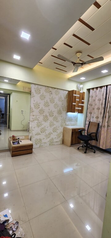 Master Bedroom in 2 BHK Apartment at Viviana Mall, Eastern Express Highway – for Rent