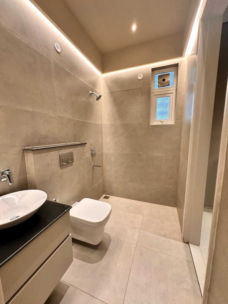 Bathroom, pavitra-luxury-residences 2 Bedroom 1200 Sq.Ft. Apartment In Patiala Road Zirakpur 8002501