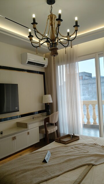 Room in 3 BHK Apartment at Ambala Highway – for Sale