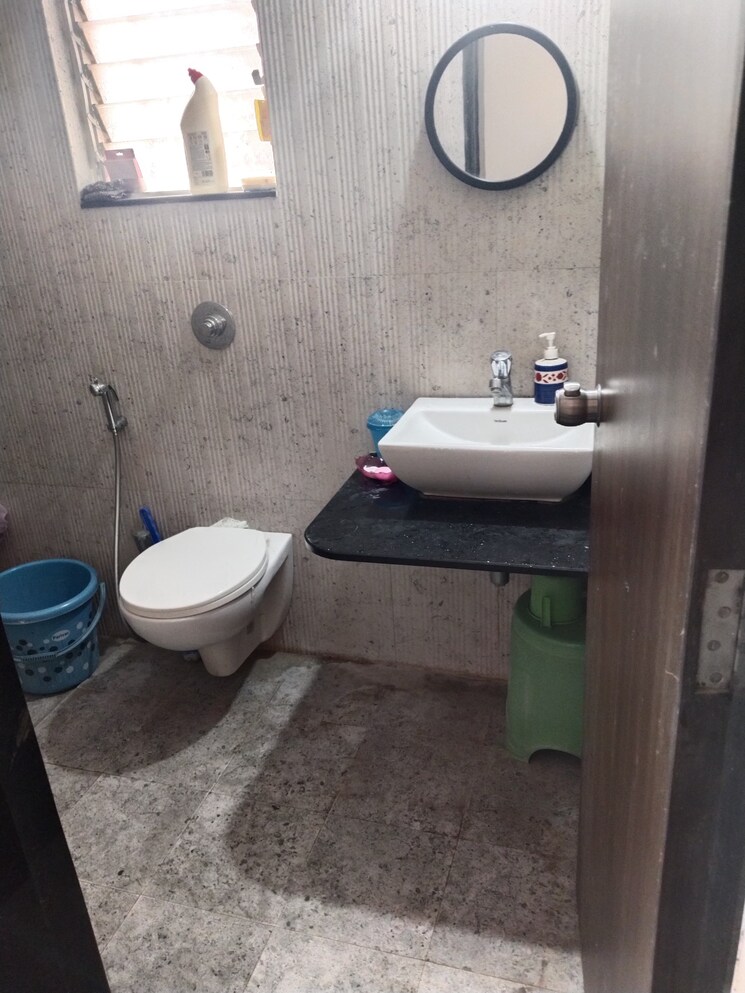 Bathroom, iparmar-state-bank-nagar 2 Bedroom 850 Sq.Ft. Apartment In Pashan Pune 8002472