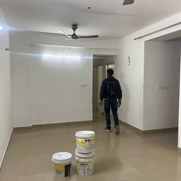Furnished Amenities in 2 BHK Apartment at Supertech Crown Town, Sector 74 – for Rent