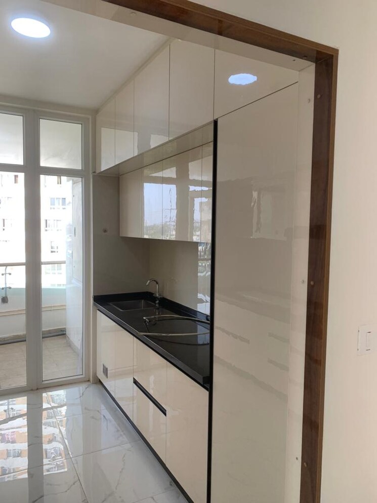 Kitchen, mantri-lithos 3 Bedroom 1920 Sq.Ft. Apartment In Thanisandra Bangalore 8002373