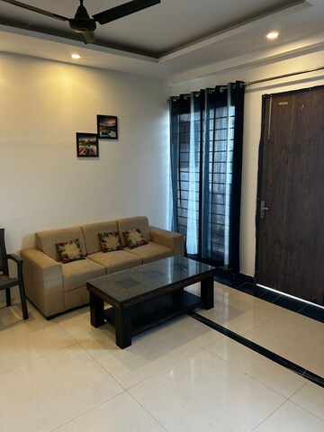 Living Room in 1 BHK Builder Floor at Sector 45 – for Rent