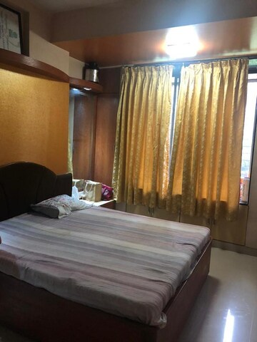 Master Bedroom in 2 BHK Apartment at Andheri CHS, Andheri West – for Rent