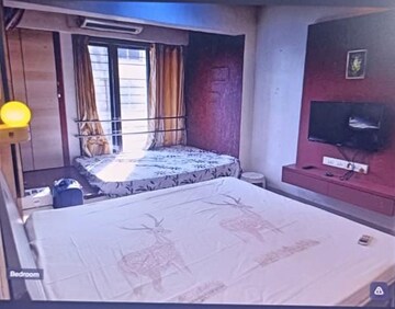 Bedroom in 3 BHK Apartment at Malad CHS, Malad East – for Rent