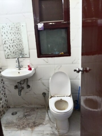 Bathroom in 2 BHK Builder Floor at Sector 45 – for Rent