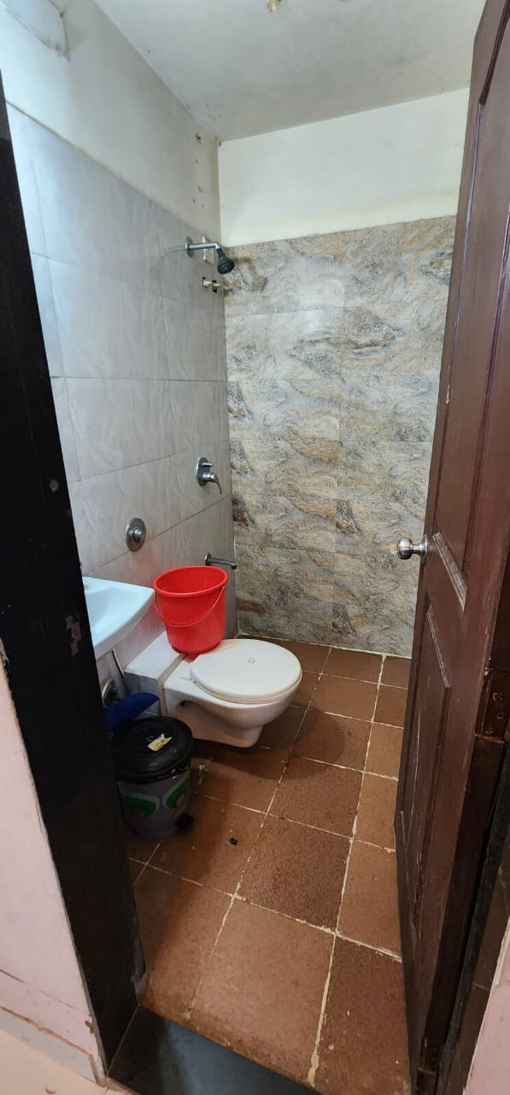 Bathroom, ajay-chs-borivali-west 2 Bedroom 650 Sq.Ft. Apartment In Borivali West Mumbai 8002660