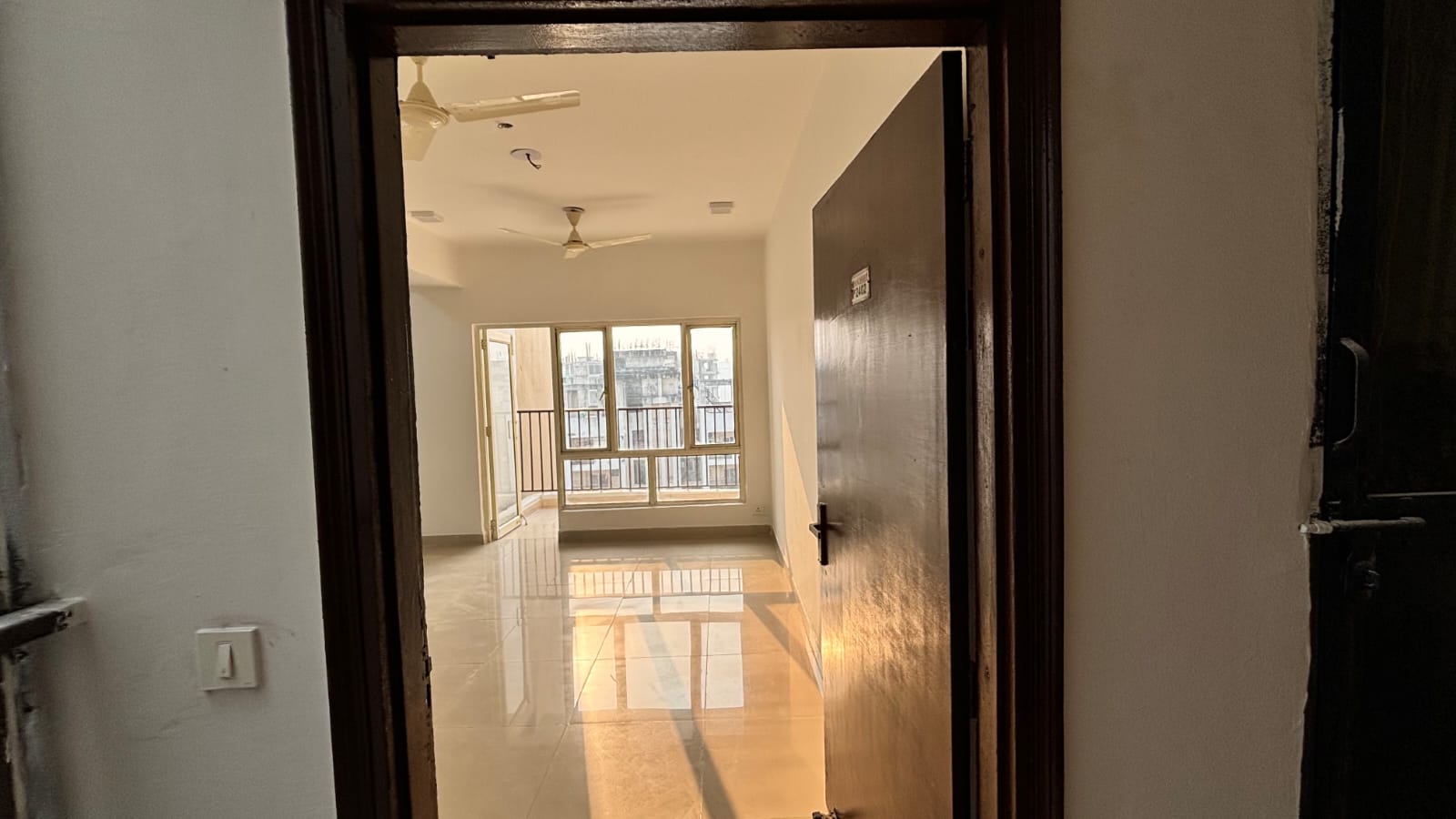 2 BHK Apartment For Sale in Gaur City 2 - 16th Avenue