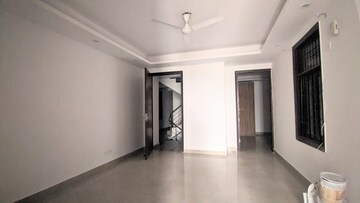 Room in 2 BHK Builder Floor at Saket – for Rent