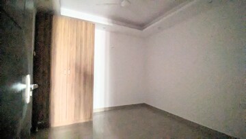 Room in 2 BHK Builder Floor at Saket – for Rent