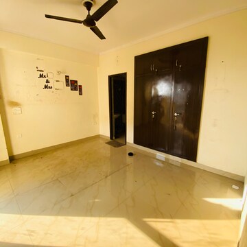 Master Bedroom in 2.5 BHK Apartment at Aims Golf Avenue II, Sector 75 – for Rent