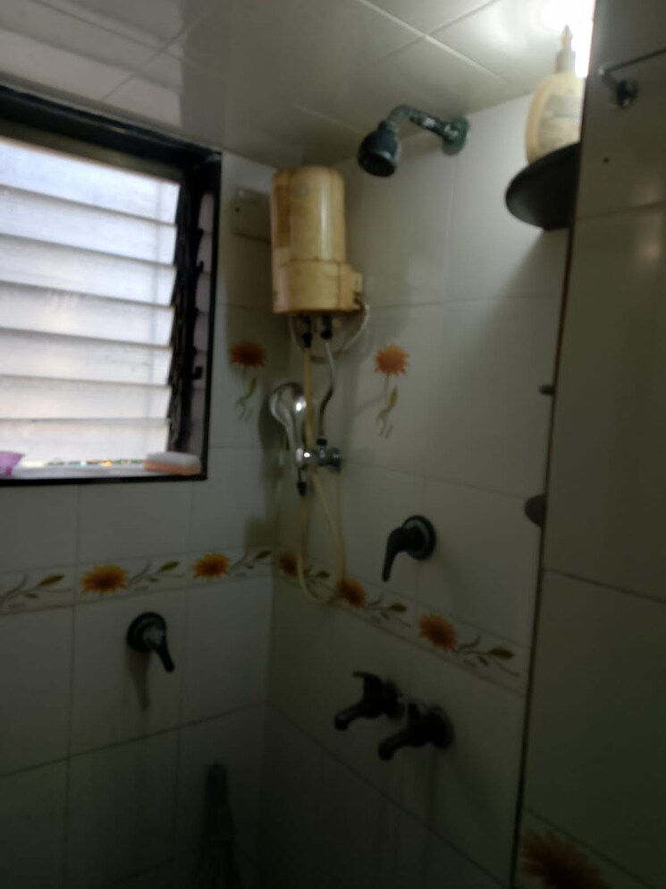 Bathroom, haridwar-chs-malad 1 Bedroom 400 Sq.Ft. Apartment In Malad West Mumbai 8002795