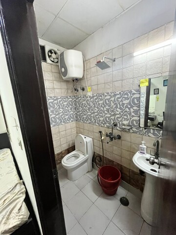 Master Bedroom in 3 BHK Apartment at Saba Apartments, Sector 44 – for Rent