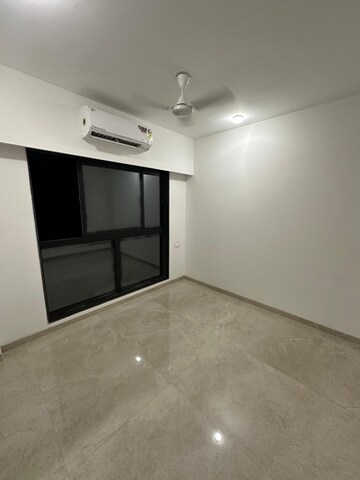 Bedroom in 1 BHK Apartment at Andheri West – for Rent