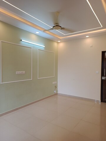 Room in 2 BHK Apartment at Bren Northern Lights, Jakkuru – for Rent