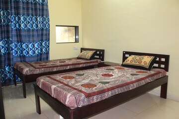 Bedroom in  Pg at Sector 12 Kharghar – for Rent
