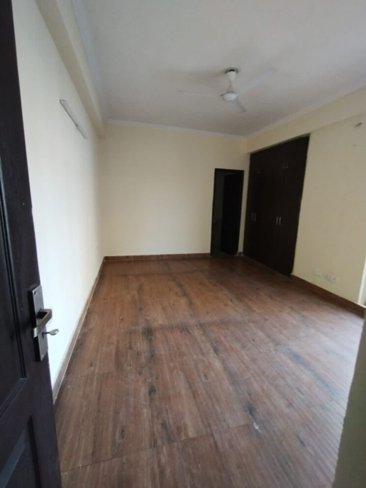 Room, gardenia-golf-city 3 Bedroom 1550 Sq.Ft. Apartment In Sector 75 Noida 8002938